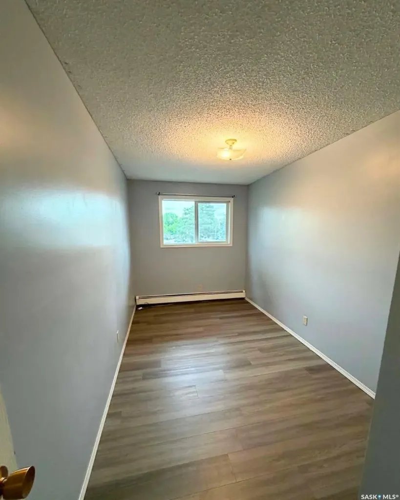 423 Tait Court Saskatoon SK S7L 7H5
