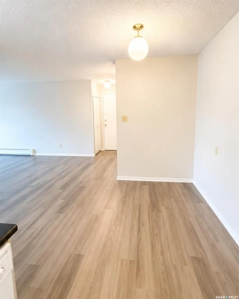 423 Tait Court Saskatoon SK S7L 7H5