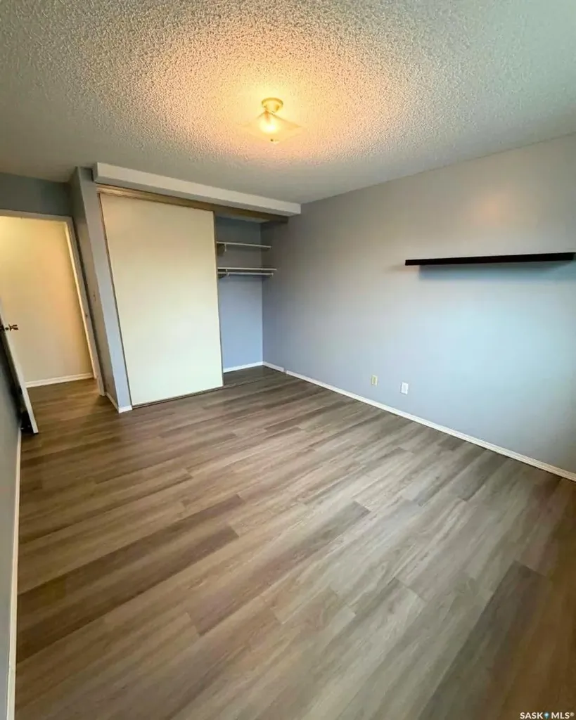 423 Tait Court Saskatoon SK S7L 7H5