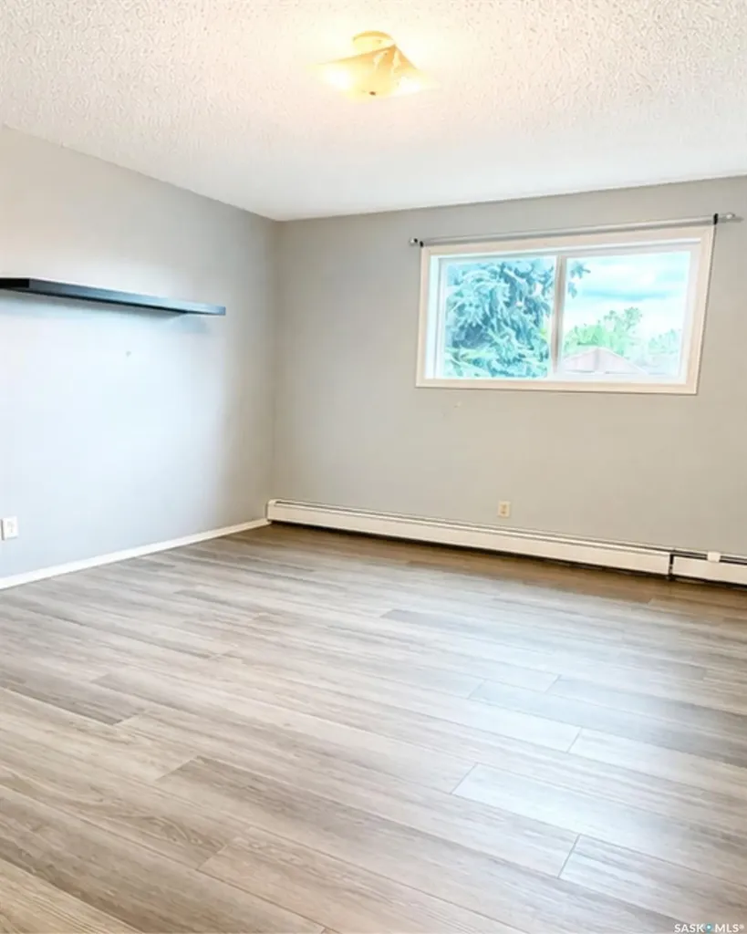 423 Tait Court Saskatoon SK S7L 7H5
