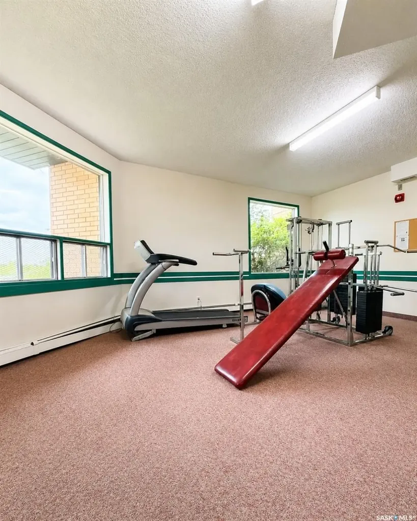 423 Tait Court Saskatoon SK S7L 7H5