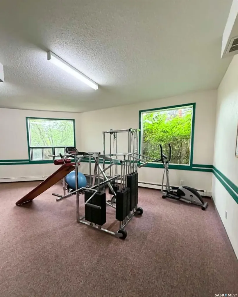 423 Tait Court Saskatoon SK S7L 7H5