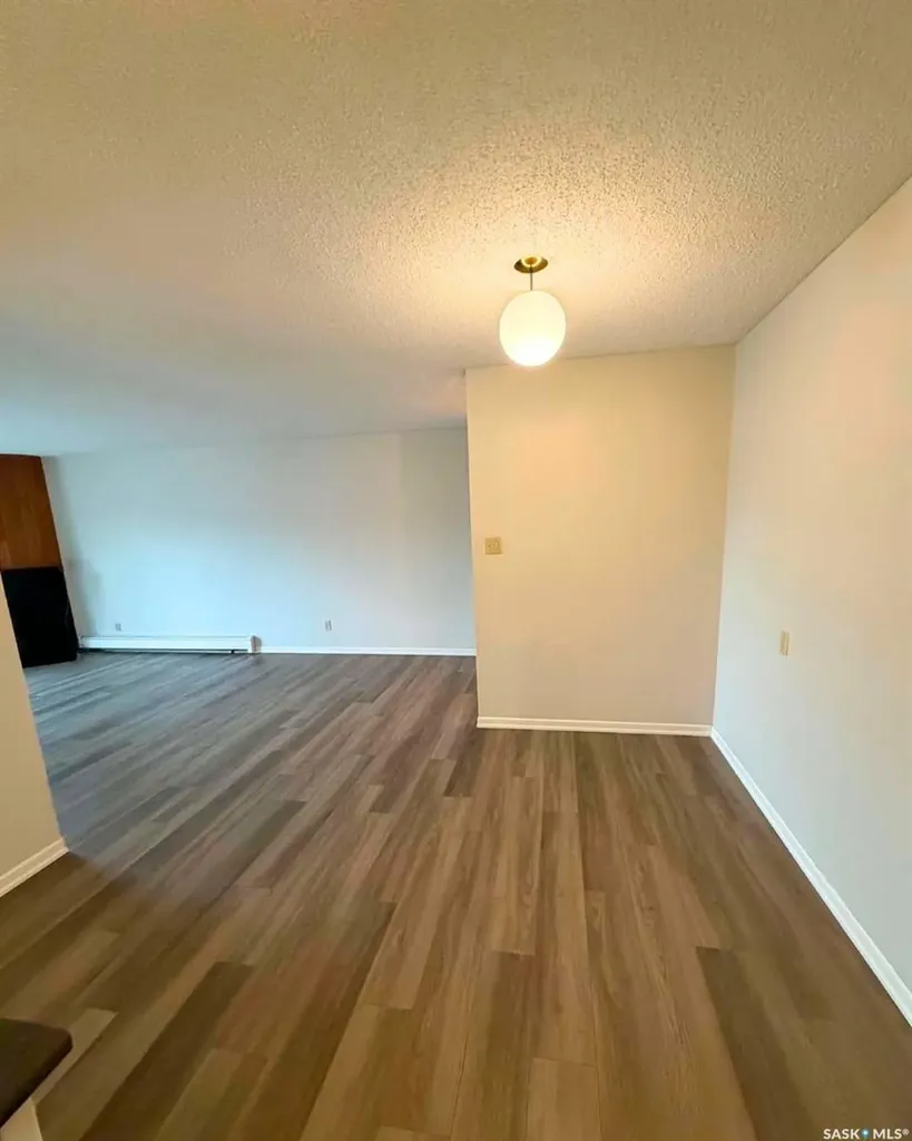 423 Tait Court Saskatoon SK S7L 7H5