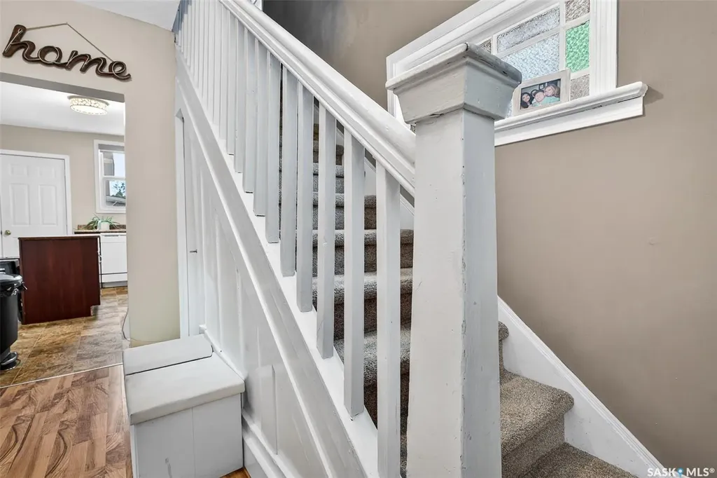 1040 Connaught Avenue Moose Jaw SK S6H 4B5