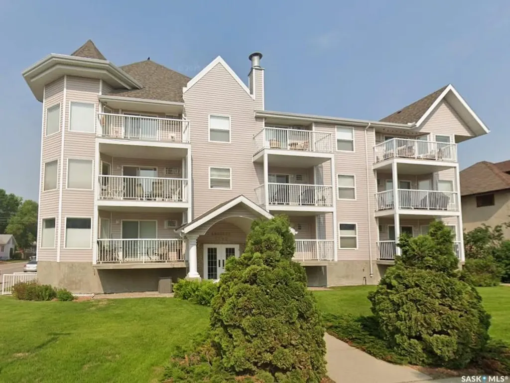 1202 1st Avenue NW Moose Jaw SK S6H 3N6