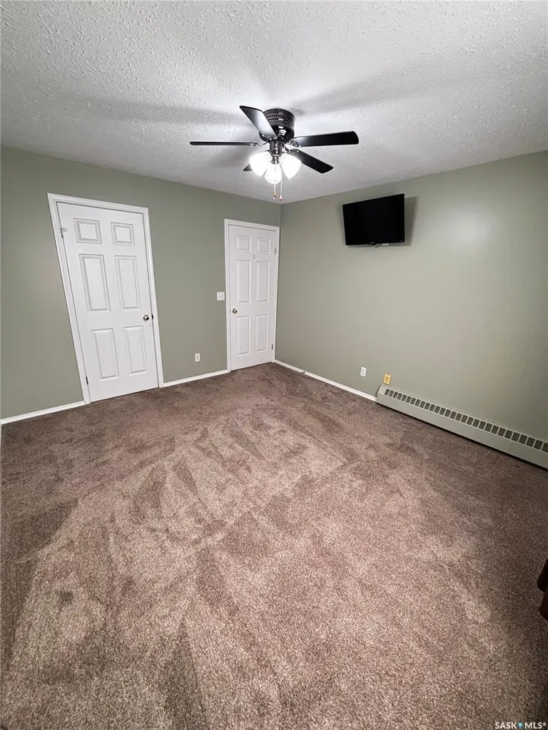 1202 1st Avenue NW Moose Jaw SK S6H 3N6