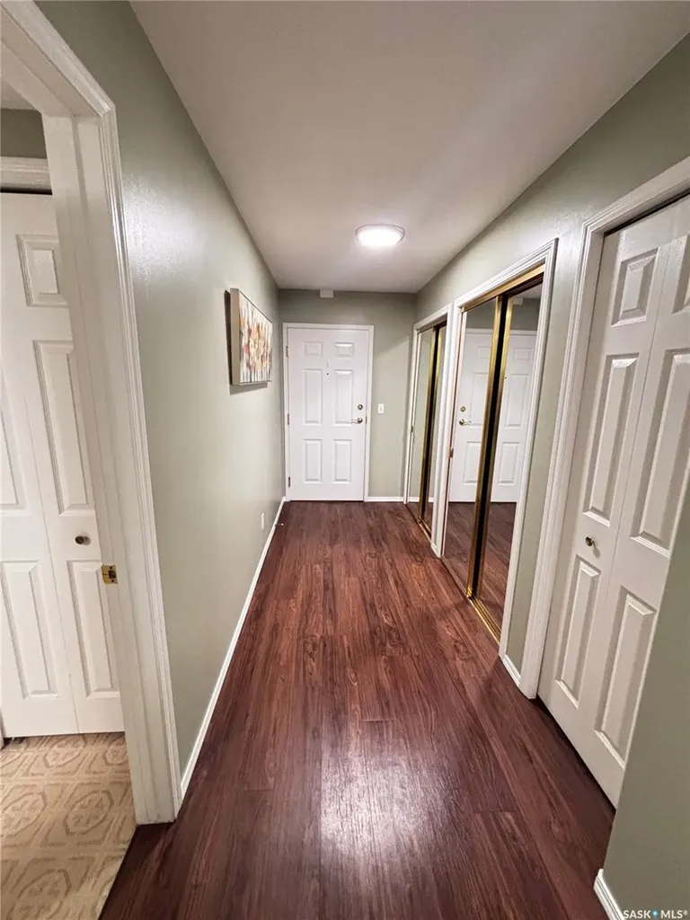 1202 1st Avenue NW Moose Jaw SK S6H 3N6