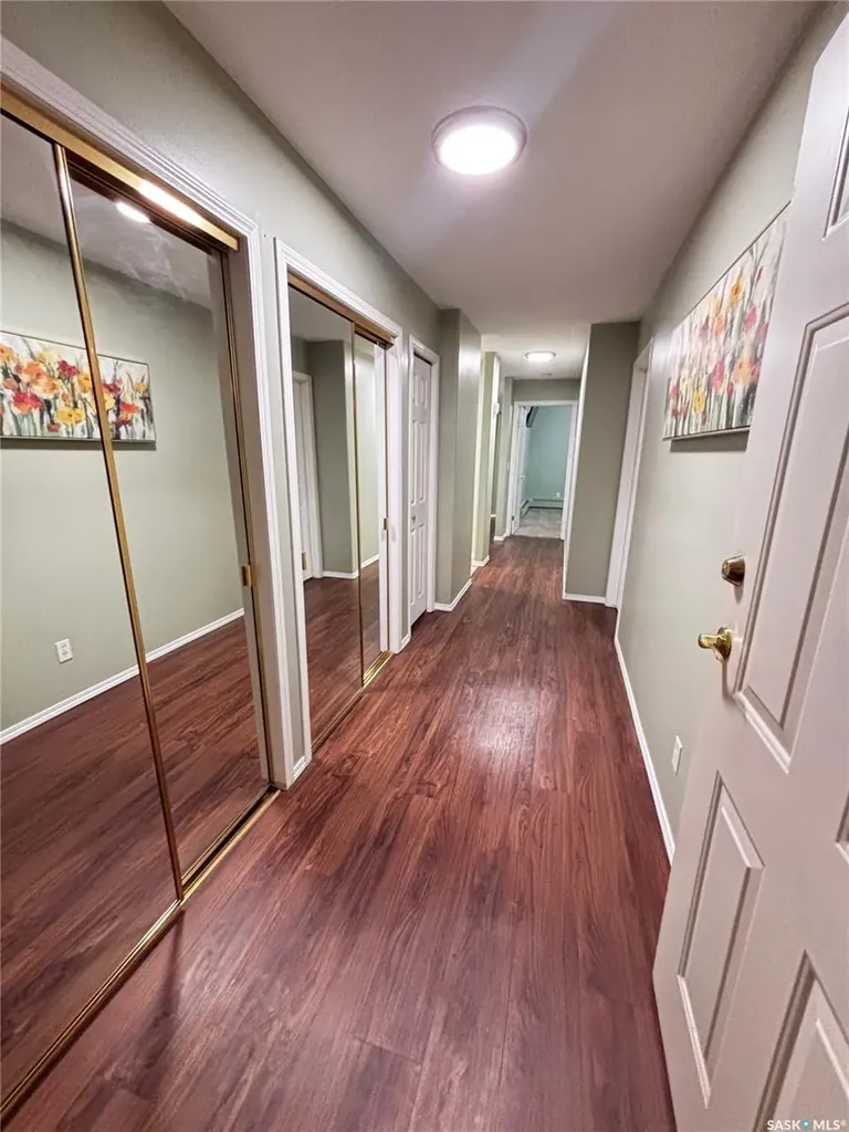 1202 1st Avenue NW Moose Jaw SK S6H 3N6