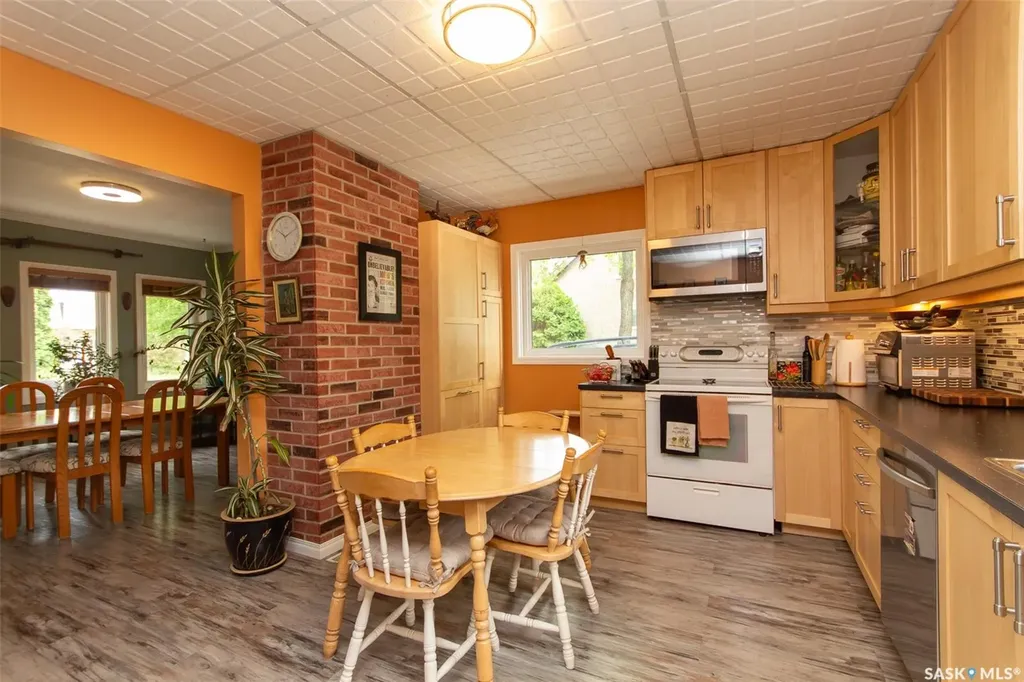 1062 112th Street North Battleford SK S9A 2L3