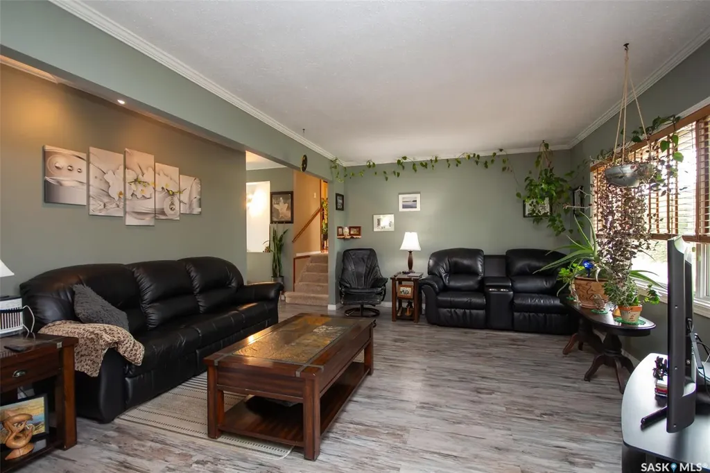1062 112th Street North Battleford SK S9A 2L3