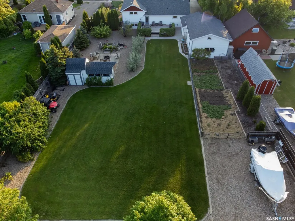 1062 112th Street North Battleford SK S9A 2L3