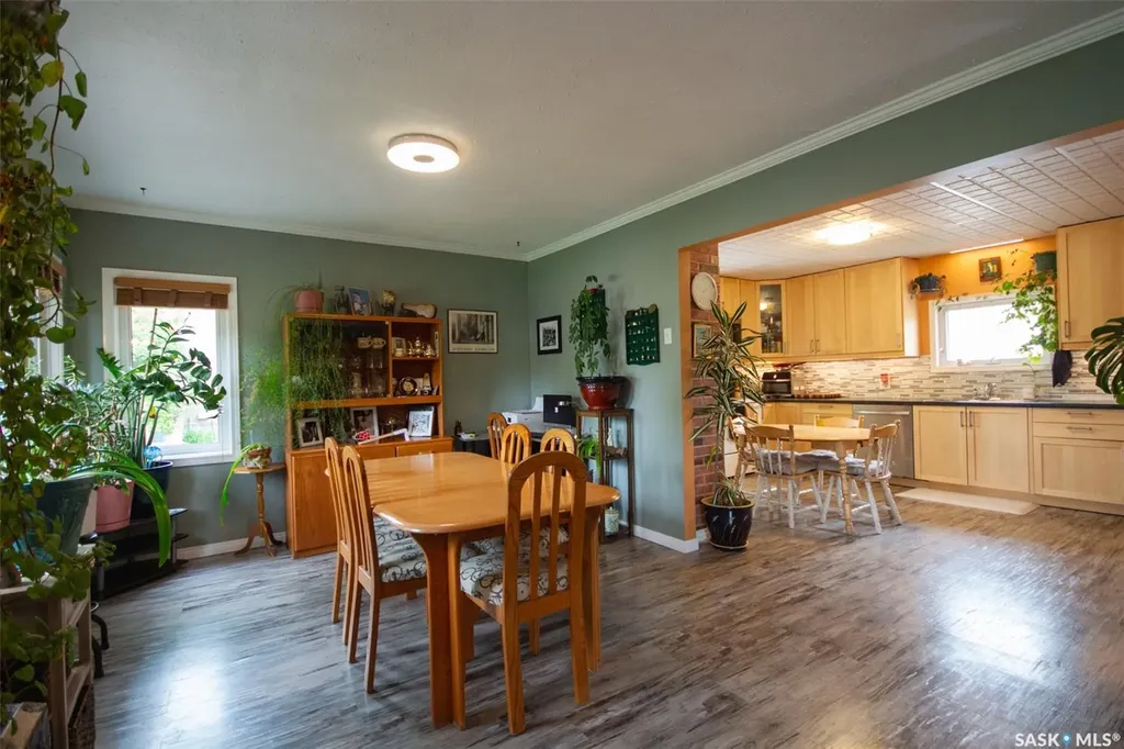 1062 112th Street North Battleford SK S9A 2L3