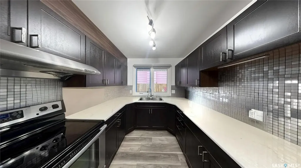 2 Mcdougall Crescent Saskatoon SK S7L 5C1