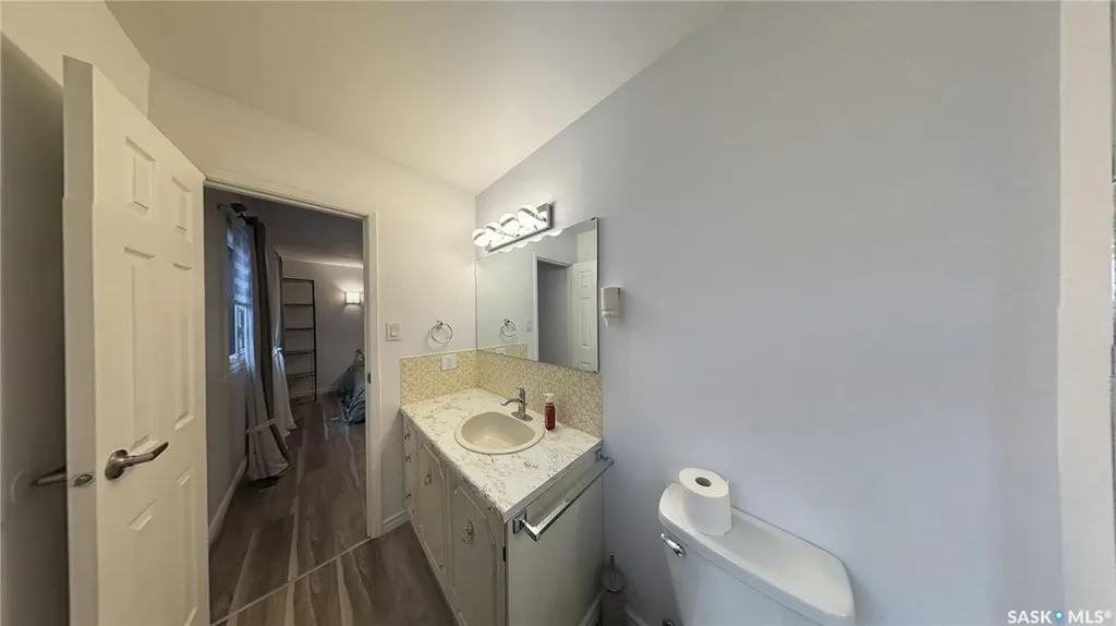 2 Mcdougall Crescent Saskatoon SK S7L 5C1