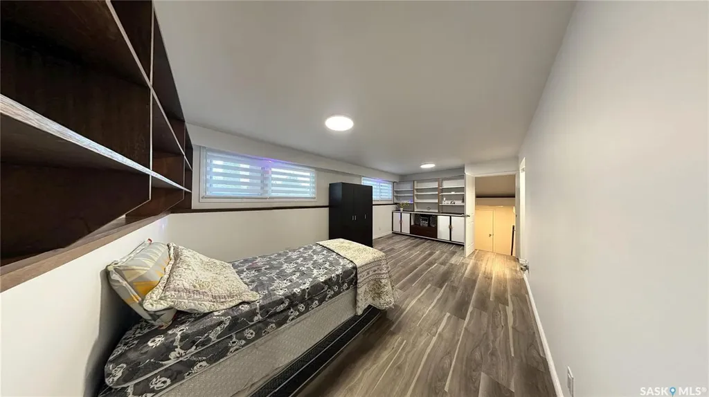 2 Mcdougall Crescent Saskatoon SK S7L 5C1