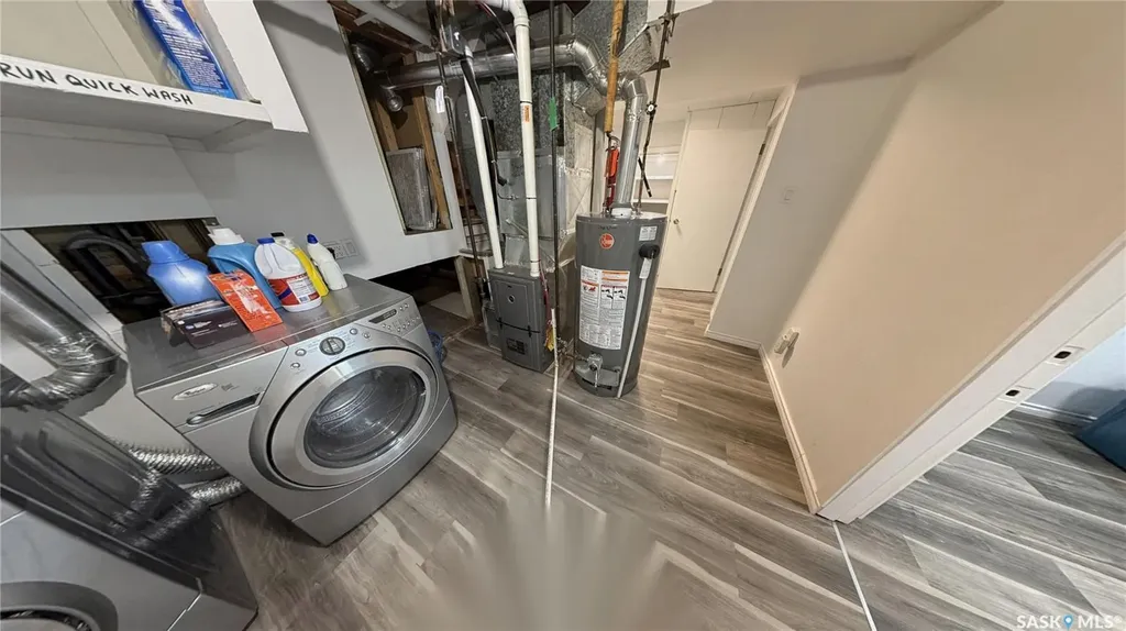 2 Mcdougall Crescent Saskatoon SK S7L 5C1