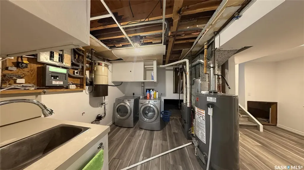 2 Mcdougall Crescent Saskatoon SK S7L 5C1