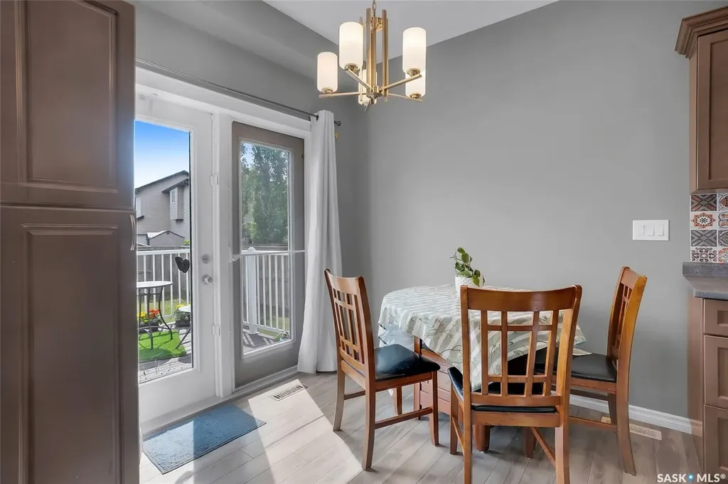 222 Pringle Lane Saskatoon SK S7T 0S3