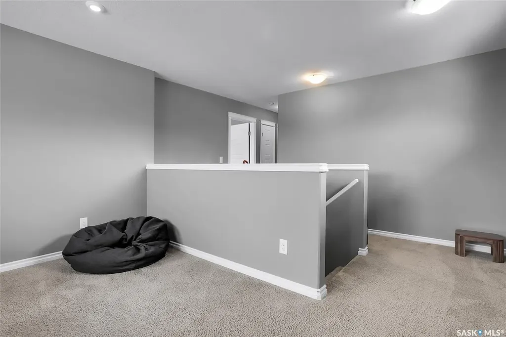 222 Pringle Lane Saskatoon SK S7T 0S3