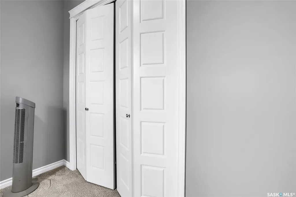 222 Pringle Lane Saskatoon SK S7T 0S3