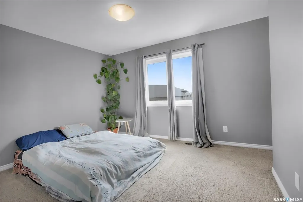 222 Pringle Lane Saskatoon SK S7T 0S3