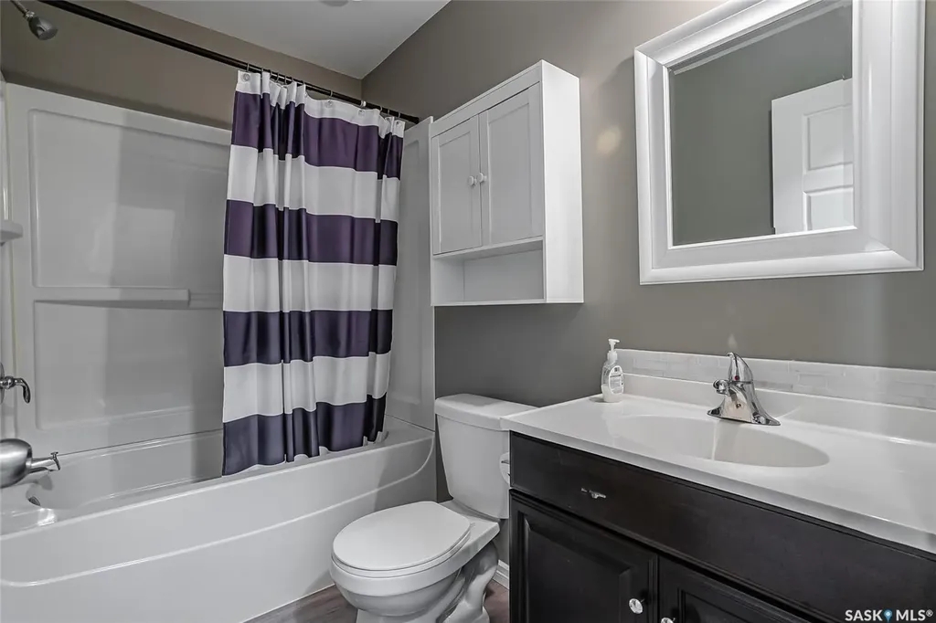 222 Pringle Lane Saskatoon SK S7T 0S3