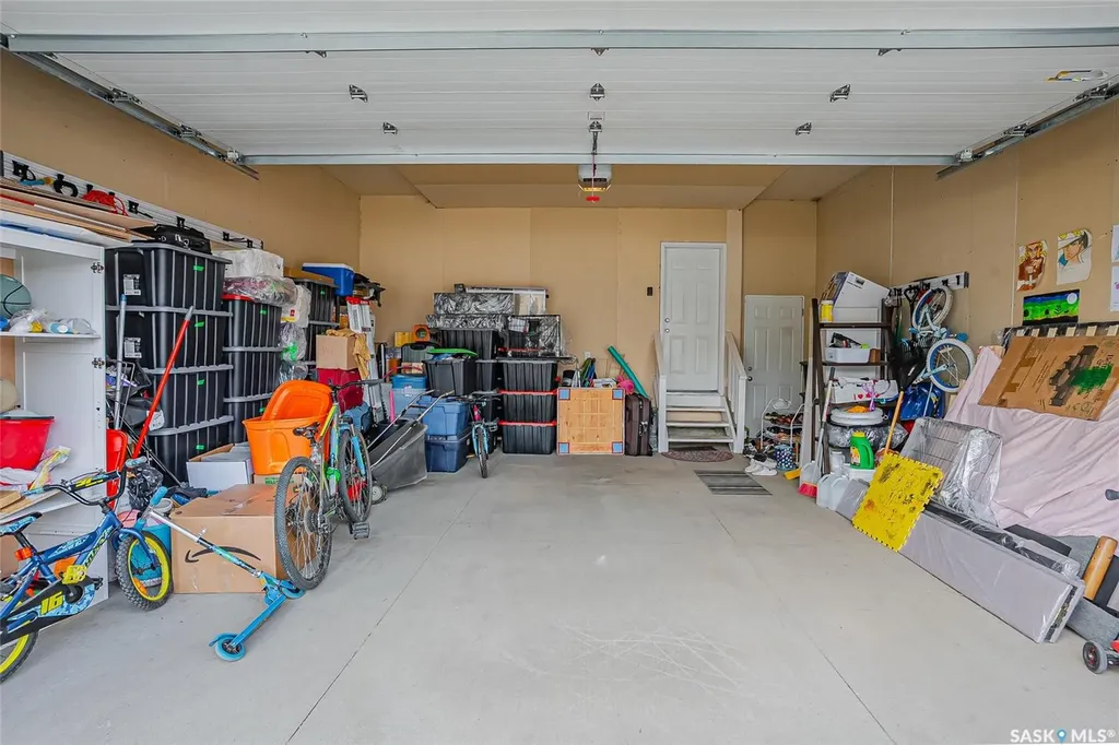 222 Pringle Lane Saskatoon SK S7T 0S3