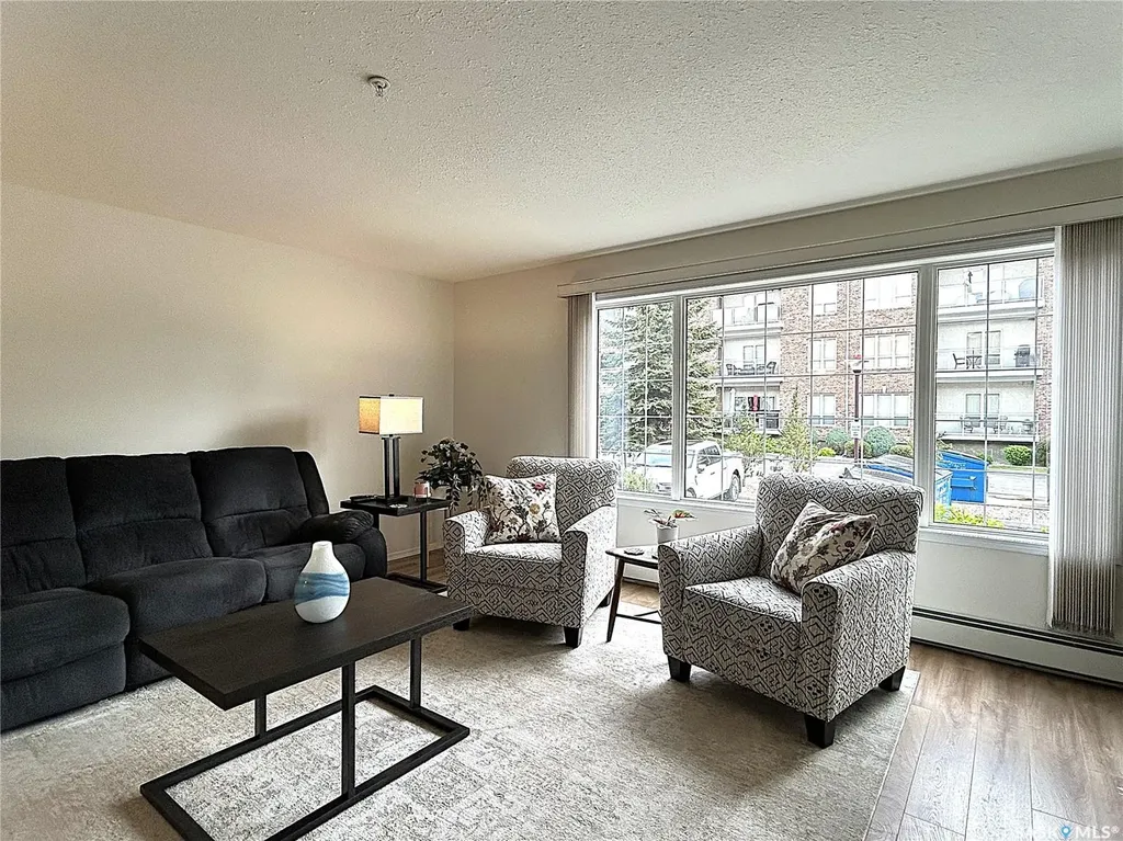 910 Heritage View Saskatoon SK S7H 5S4
