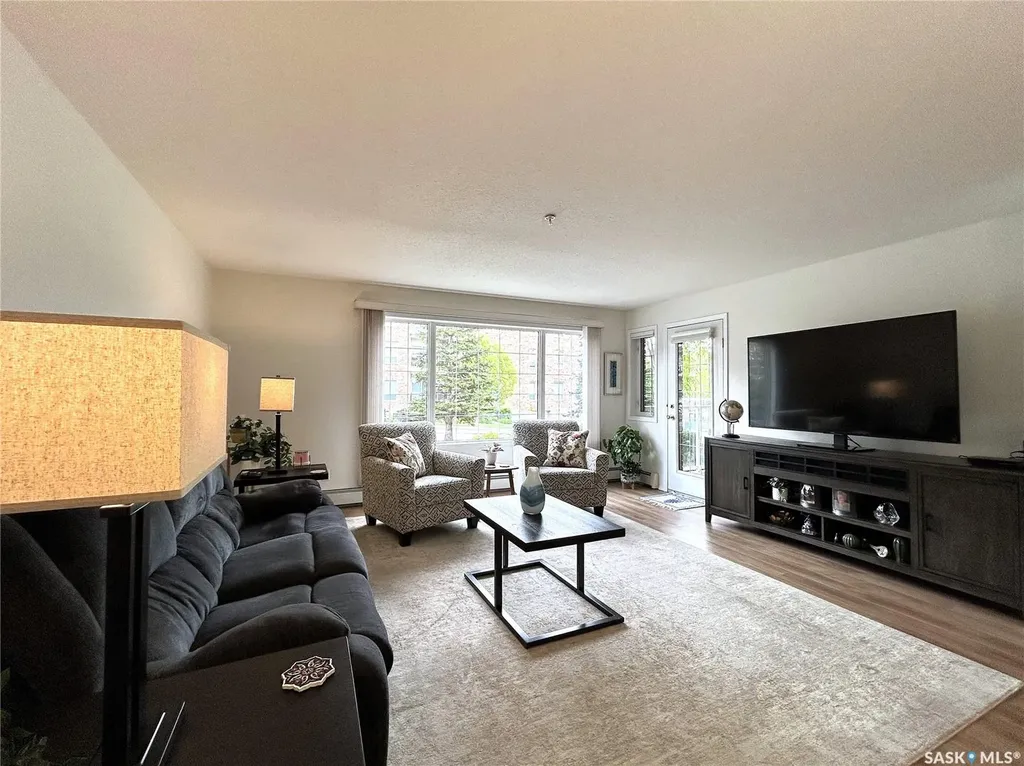 910 Heritage View Saskatoon SK S7H 5S4