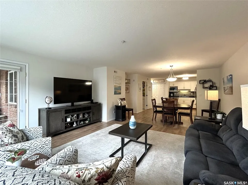 910 Heritage View Saskatoon SK S7H 5S4