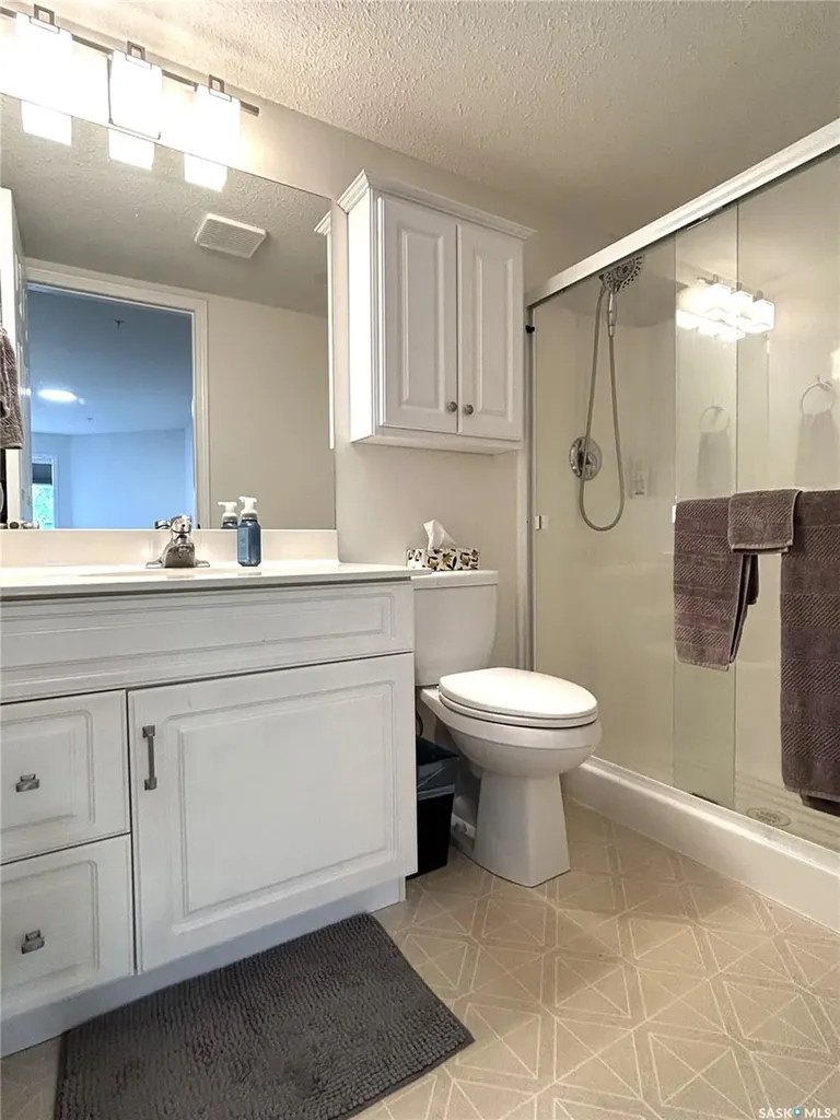 910 Heritage View Saskatoon SK S7H 5S4