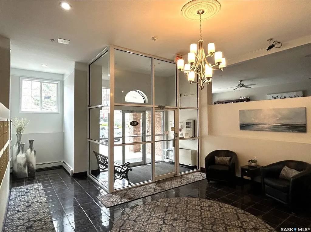 910 Heritage View Saskatoon SK S7H 5S4