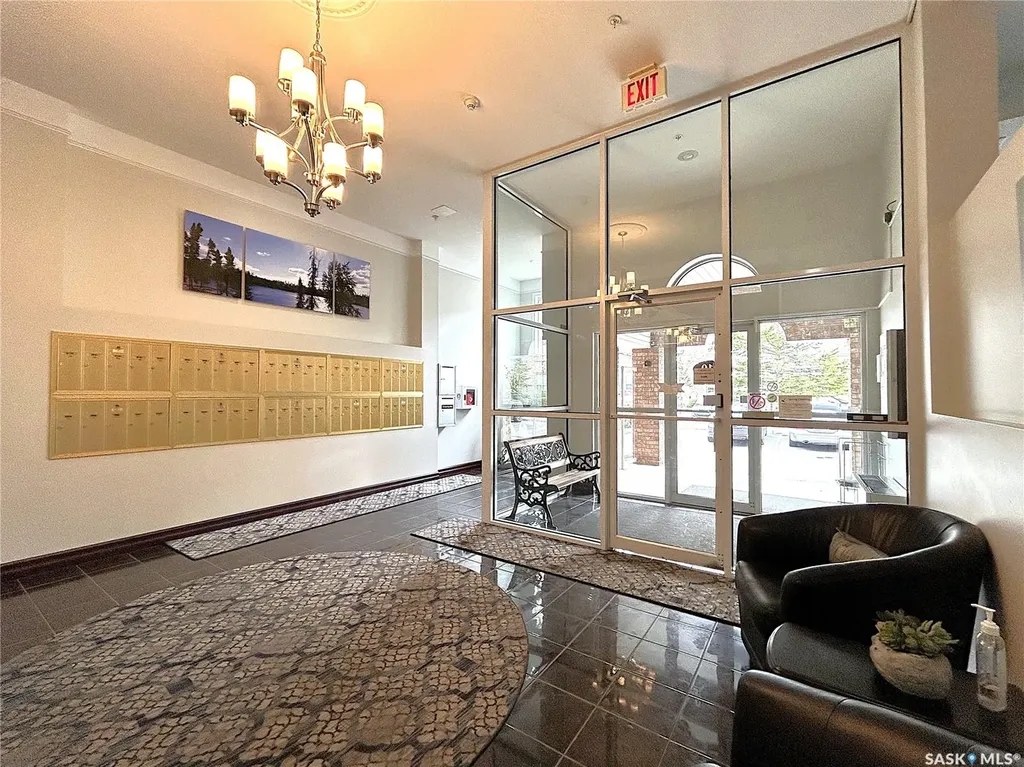 910 Heritage View Saskatoon SK S7H 5S4