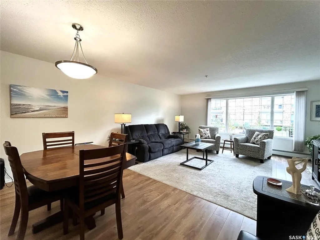 910 Heritage View Saskatoon SK S7H 5S4