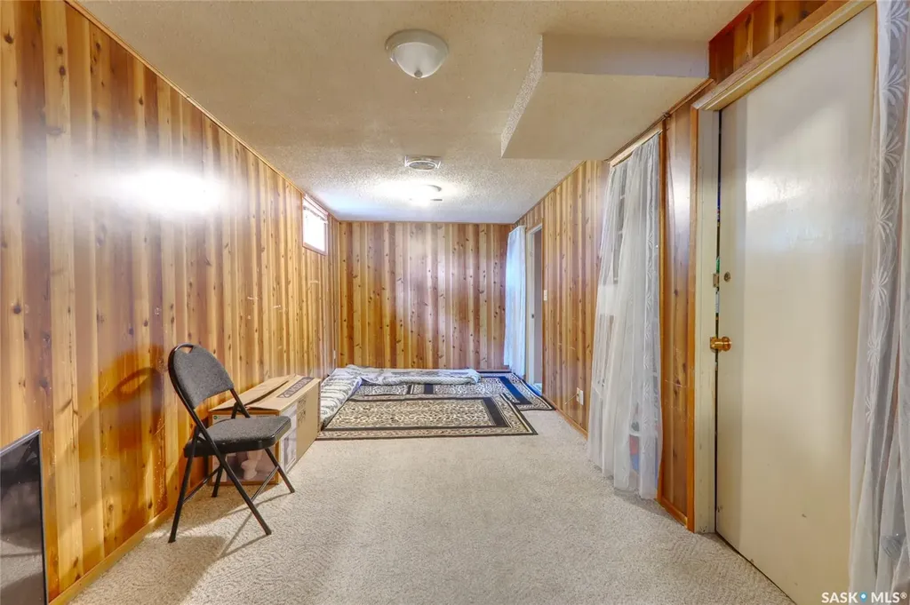 426 Robinson Street Regina SK S4R 3R4