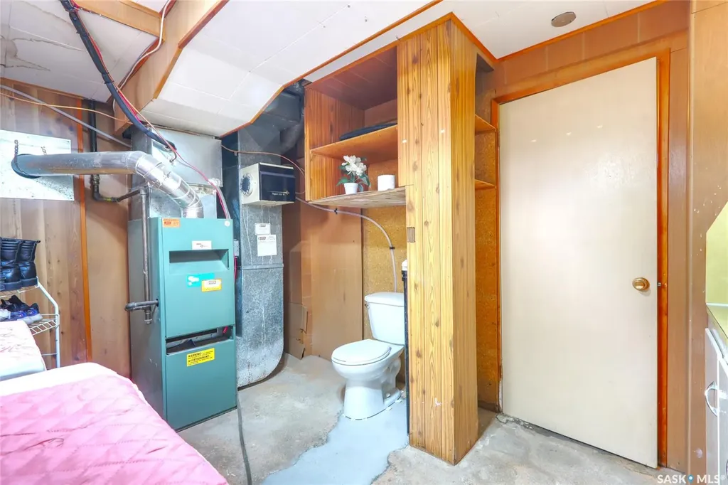 426 Robinson Street Regina SK S4R 3R4