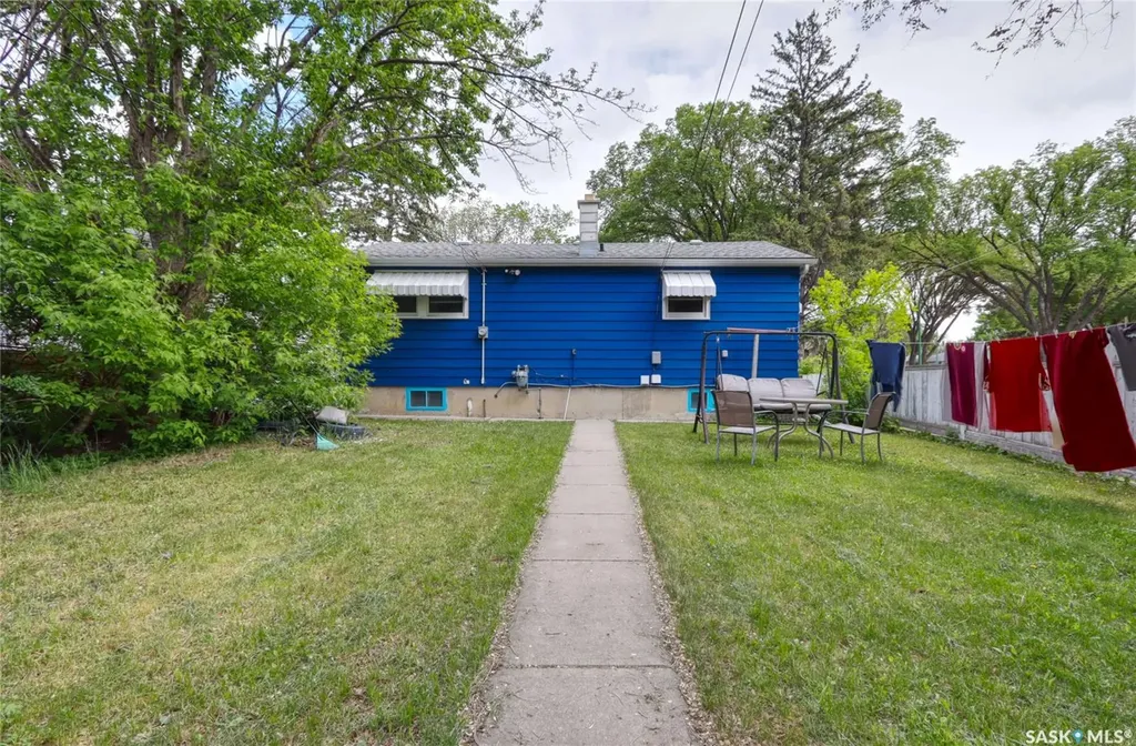 426 Robinson Street Regina SK S4R 3R4