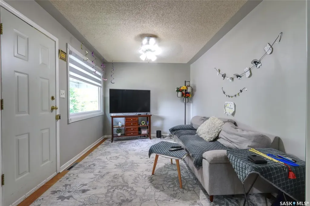 426 Robinson Street Regina SK S4R 3R4
