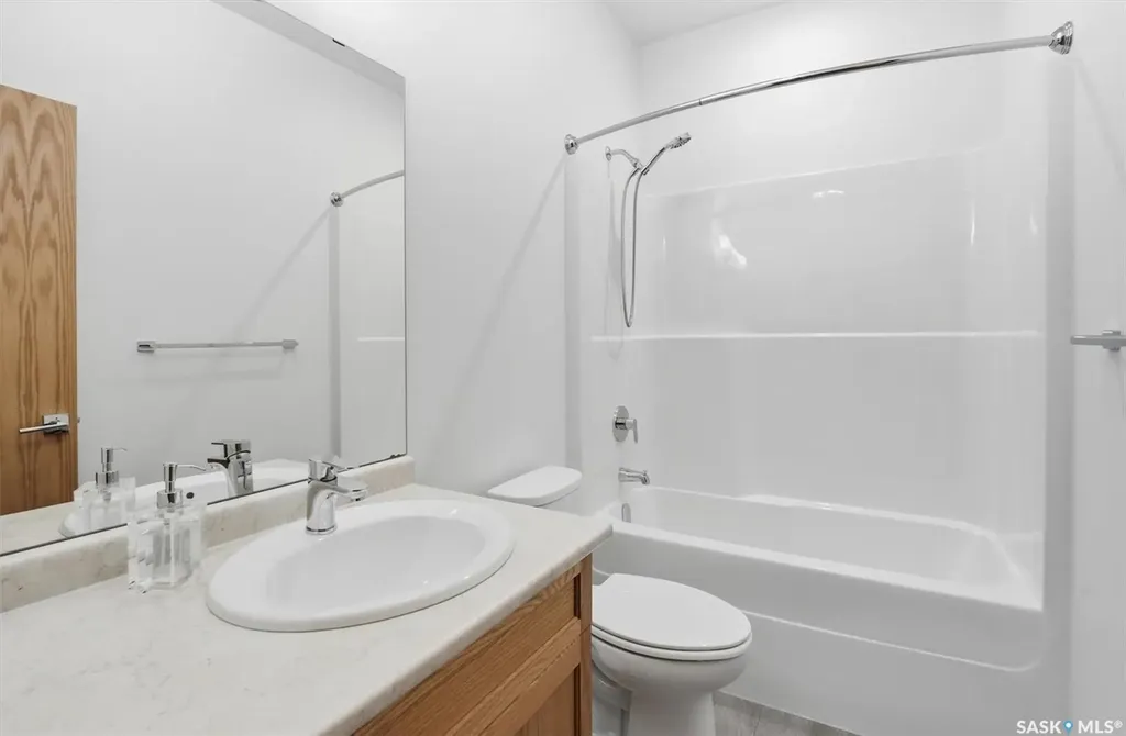 315 Olson Lane W Saskatoon SK S7V 0R8