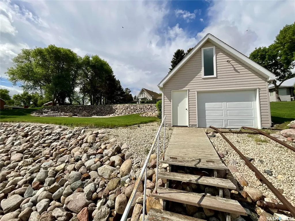 1302 Tatanka Drive Sun Valley SK S0C 4H0