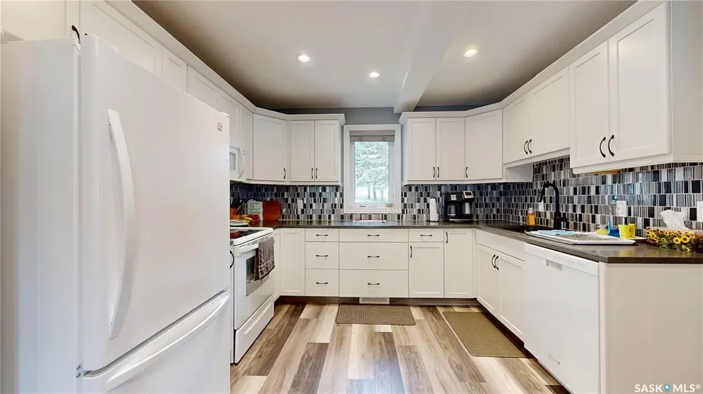 1302 Tatanka Drive Sun Valley SK S0C 4H0