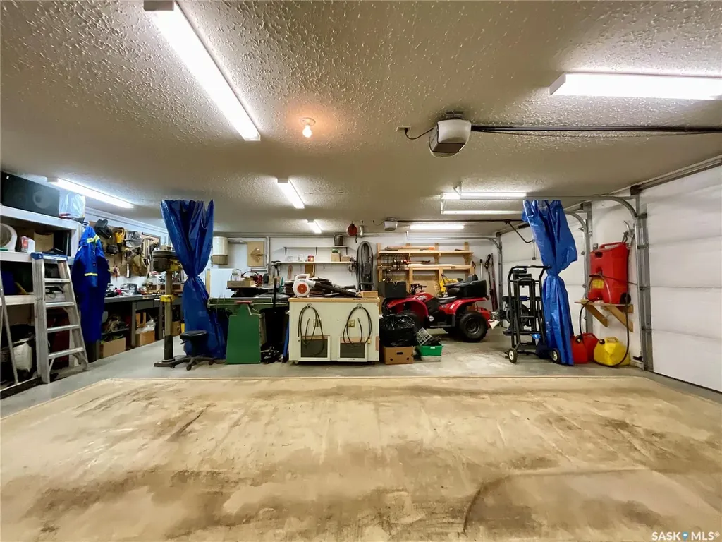 1302 Tatanka Drive Sun Valley SK S0C 4H0