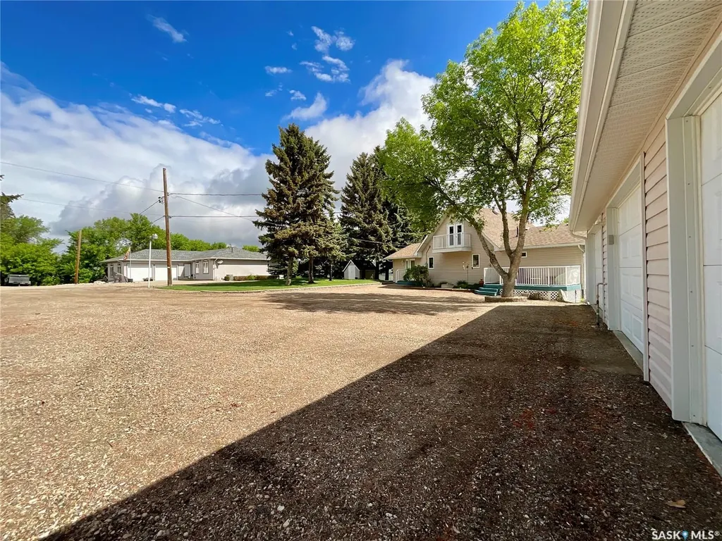 1302 Tatanka Drive Sun Valley SK S0C 4H0