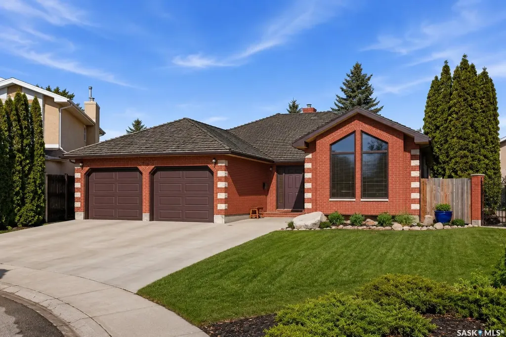 214 Forsyth Court Saskatoon SK S7N 4H2