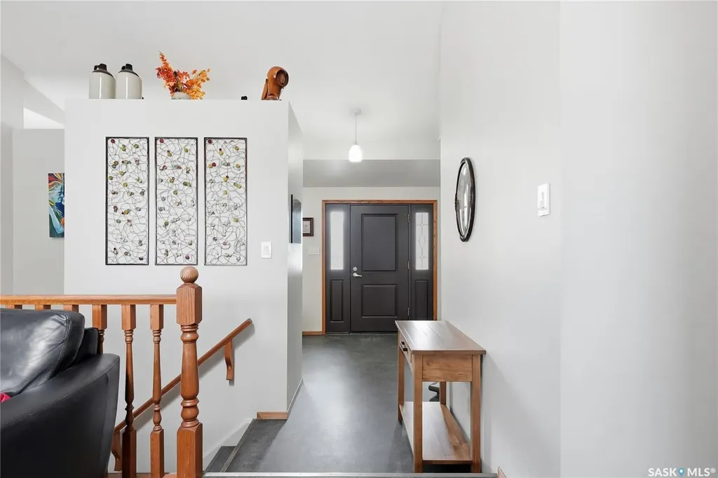 214 Forsyth Court Saskatoon SK S7N 4H2