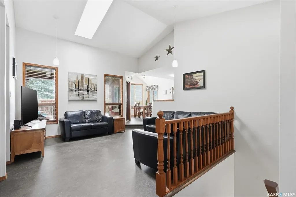 214 Forsyth Court Saskatoon SK S7N 4H2