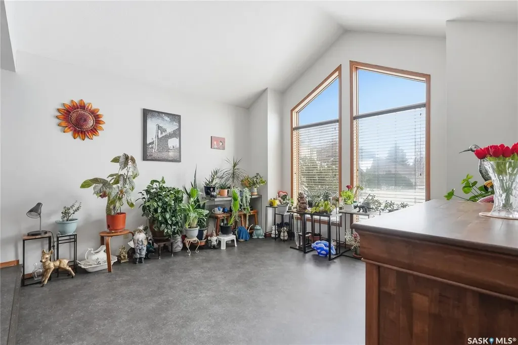 214 Forsyth Court Saskatoon SK S7N 4H2