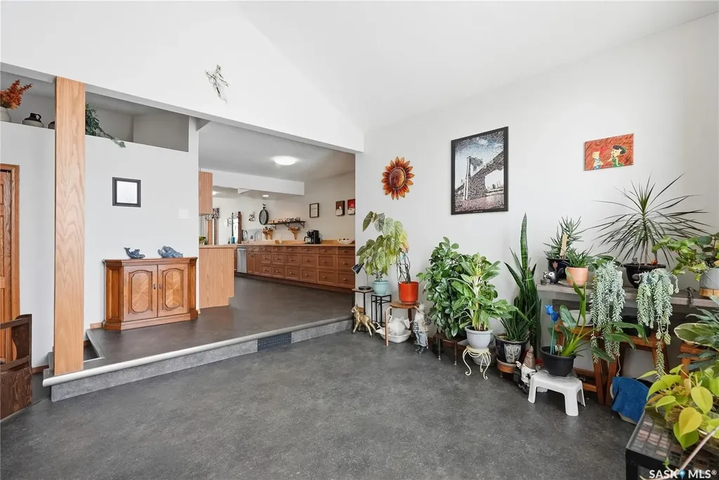 214 Forsyth Court Saskatoon SK S7N 4H2