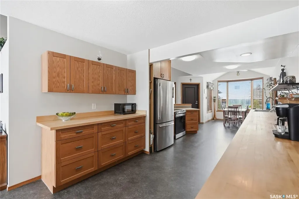 214 Forsyth Court Saskatoon SK S7N 4H2