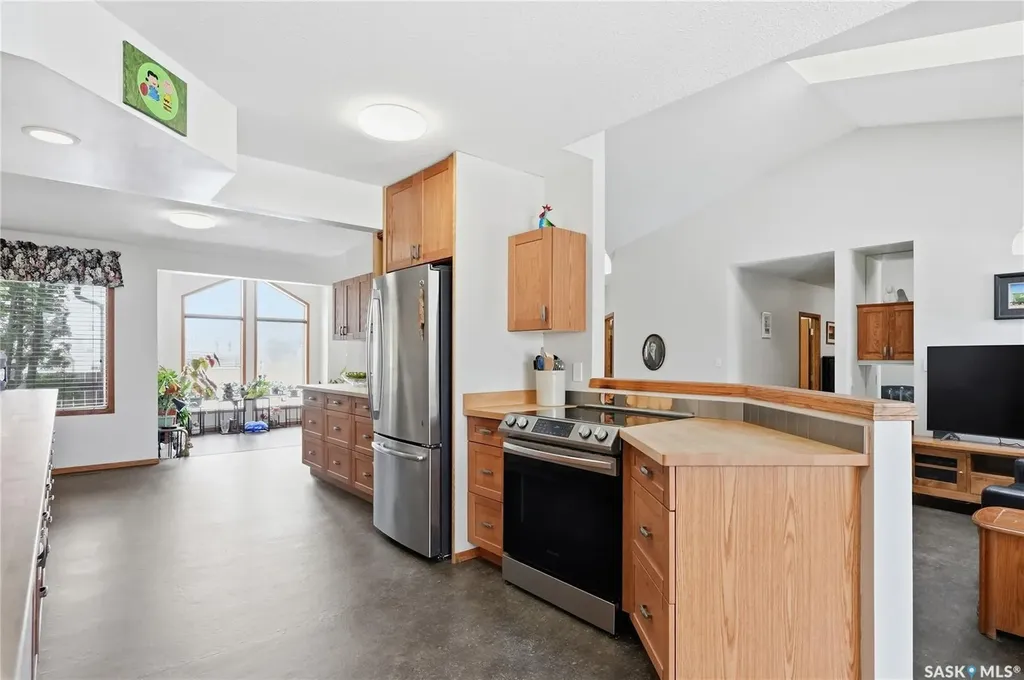 214 Forsyth Court Saskatoon SK S7N 4H2